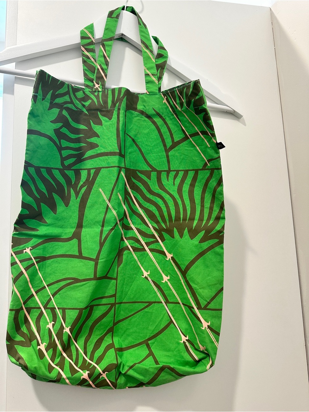Sig Zane Hilo Hawaii reusable fabric tote bag floral leaf green brown pink